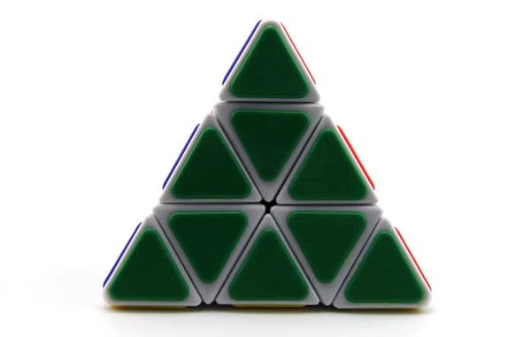 Qiji pyramid patch tävlingsproffs använder snabb vridning slät pyramid främmande student pusselkub