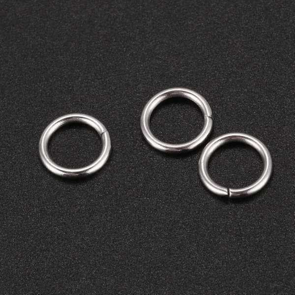 500 åbne springringe i rustfrit stål, 7 mm diameter. Fund