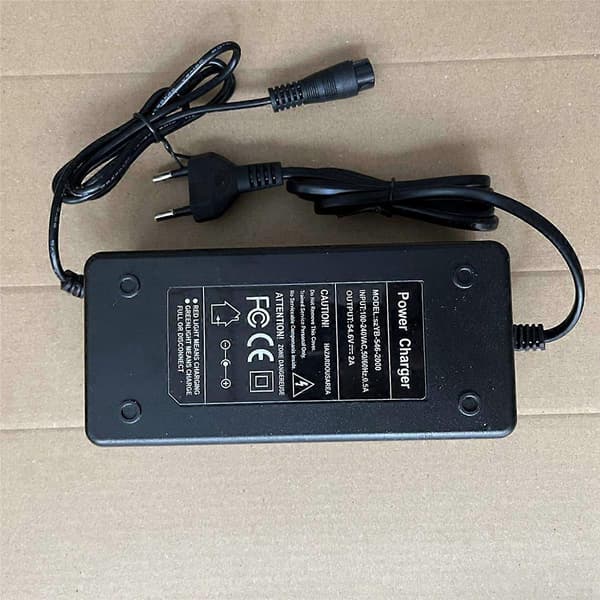 E-Scooter Ladeadapter for Pro Utgang 54.6V 2A, EU-plugg