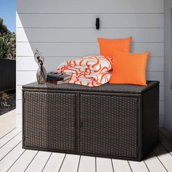 COSTWAY Haveopbevaringsboks 335L i PE Rattan, Maks 120 kg, Stålramme med 2 hylder 115 x 60 x 65 CM Brun