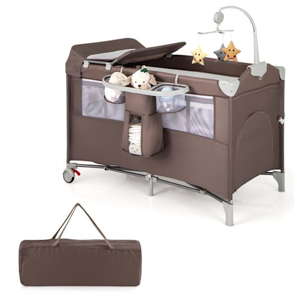 Sammenklappelig babyparaplyseng med 5 i 1 madras COSTWAY-Co-Sleeping Bed, Puslebord, Justerbart autoværn, Taske og 3 Legetøj-0-36 Måneder-Kaffe