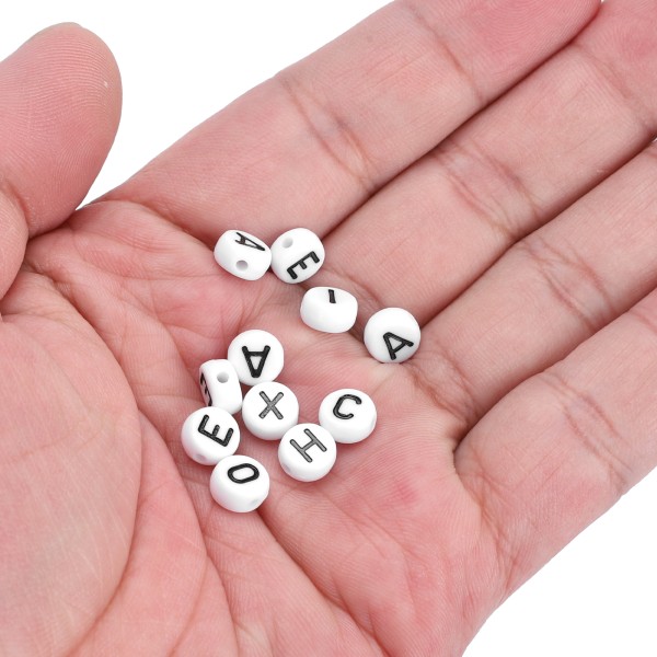 1000 st Vita pärlor Svarta engelska alfabetet pärla DIY Akryl Runda smycken Klädtillbehör