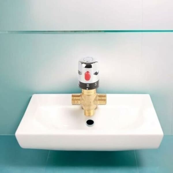Termostatisk blandebatteri, solid messing 3-veis termostatisk blandebatteri, temperaturreguleringsventil for dusjsystem
