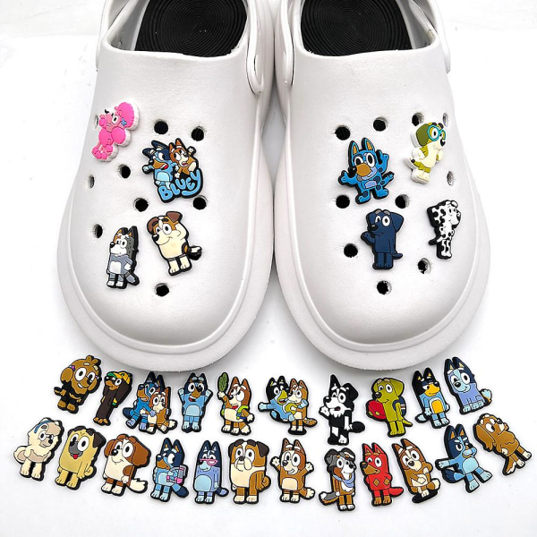 30 kpl Bluey Dog Shoe Charms Kengän koristelu Tee itse Croc Croc Sandaalit Rannekoru Ranneke Koristetarvikkeet Lahjat