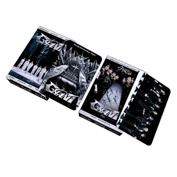 55 StrayKids uusi albumi GIANT -korttia Tähti Felix Li Longfu -kokoelman lomo-korttien ympärillä