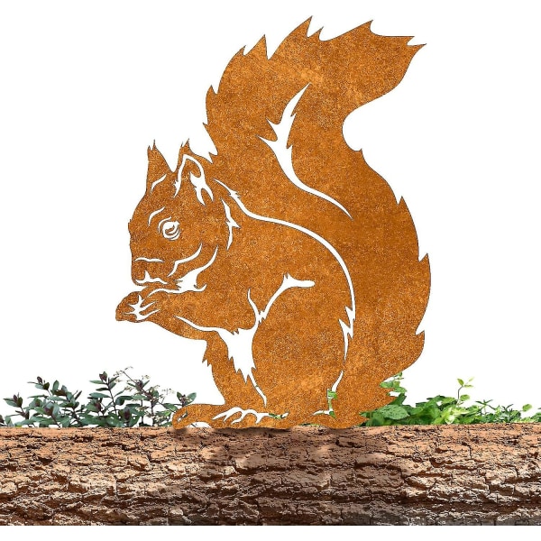 Orava, upea puutarhakoristelu ruostemetallista, puutarha, ruostekoristeet