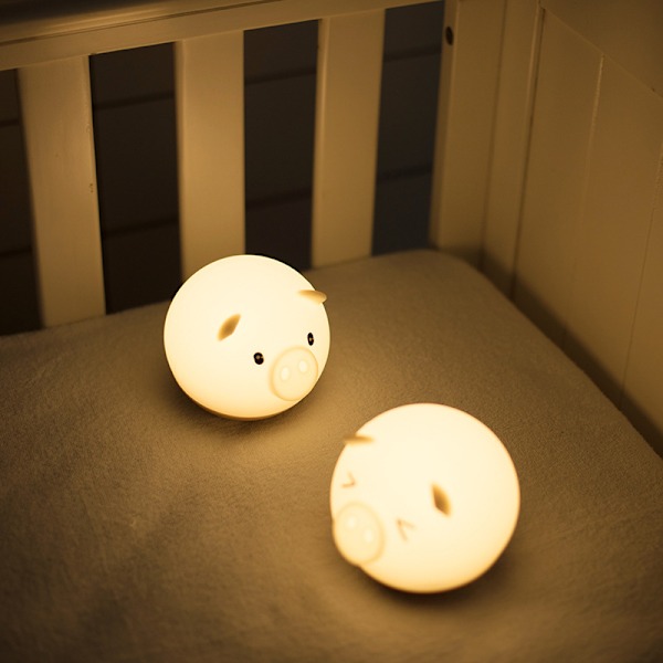 Sød gris induktion energibesparende LED natlampe, babyfodring soveværelse sove stik kontakt kreativ øjenbeskyttelse natlampe