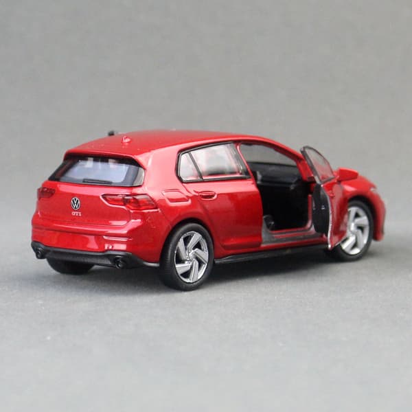 1:36 Legeringsbilmodel Volkswagen Golf GTI, Træk-tilbage Legetøjsbil til Børn, Åbne Døre Simulationskøretøj Legetøj