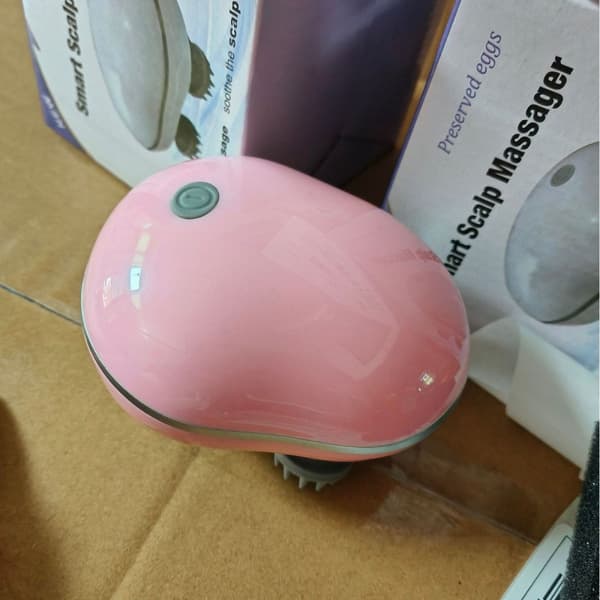 Rosa smart elektrisk hodebunnsmassasjeapparat med 3D-elting