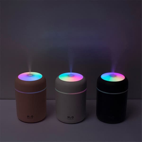Eteerinen diffuuseri ilman aromaterapia LED-aromi