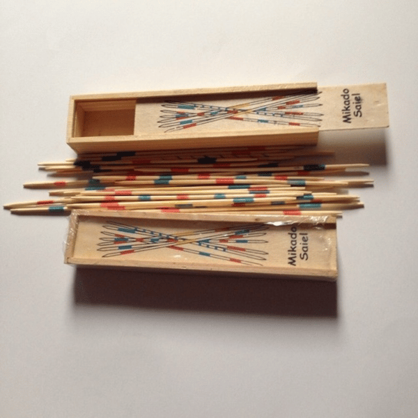 1 Set Traditionella Mikado Spiel Pick Up Sticks Med Box Multipla
