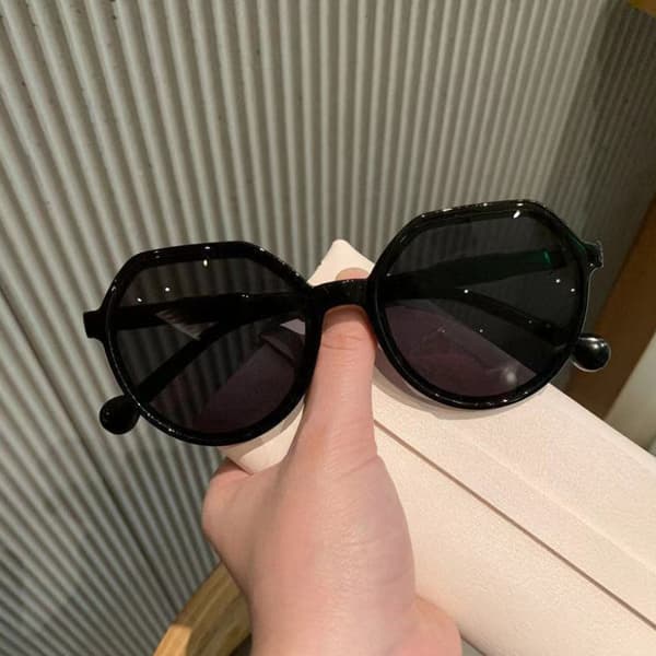 n Style Vintage Geometry Shape Frame Aurinkosuojalasit UV Protec Black