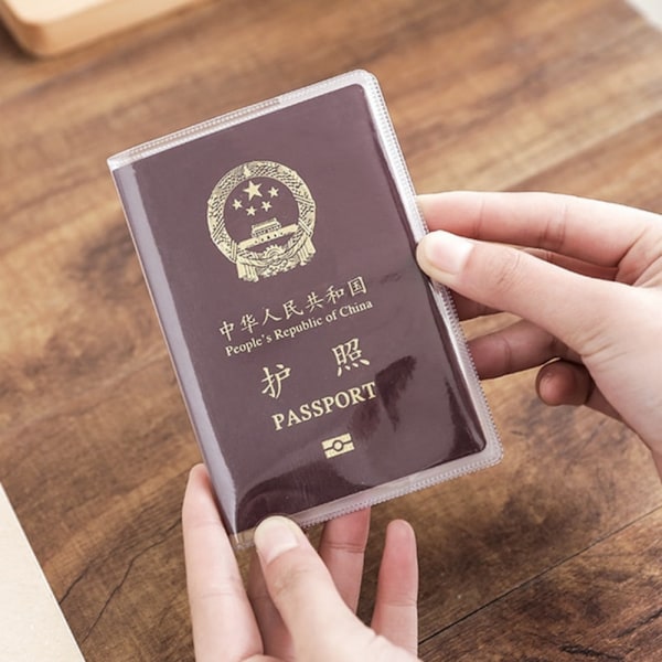1 stk Passport Cover PVC Vanntett Veske for Passport Wallet Bus White frosted