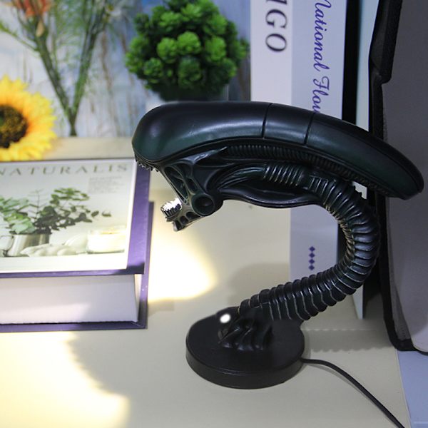 Unik Alien Skabning Lampestand B