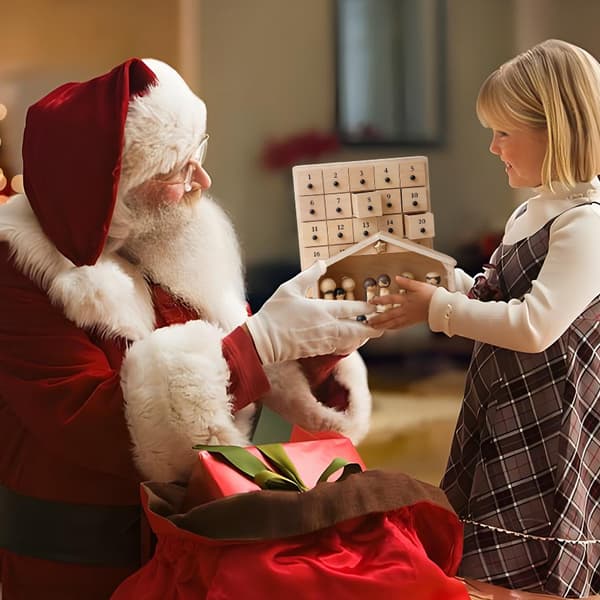 Redningsmanden – Julekrybbe Adventskalender Beige