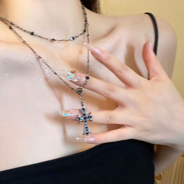 Søte Kule kvinner Cross Halskjeder Hot Punk Black Zircon Bead Lon onesize