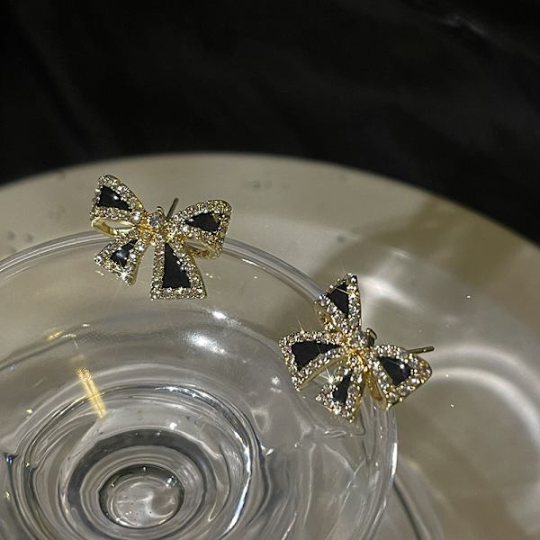 Rhinestone Bowknot Stud örhängen för kvinnor Personlighet Unik D onesize
