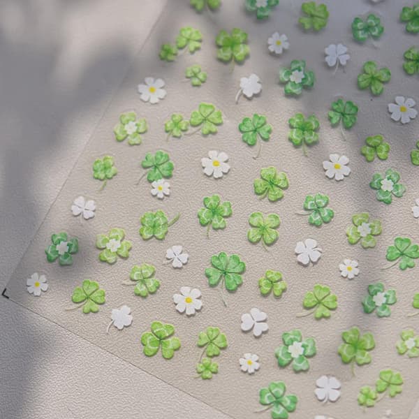 Heldig firkløverblomst selvklebende neglekunst dekorativ A2