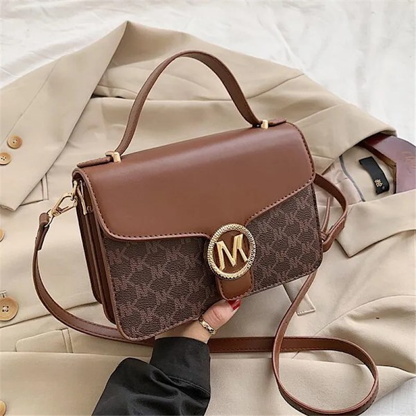 Nyt modemærke Bogstaver Hånd Bill Skulder Lille firkantet taske Håndtaske Enkel tekstur Messenger taske Designer dametaske Sort Black 23x16x8 cm