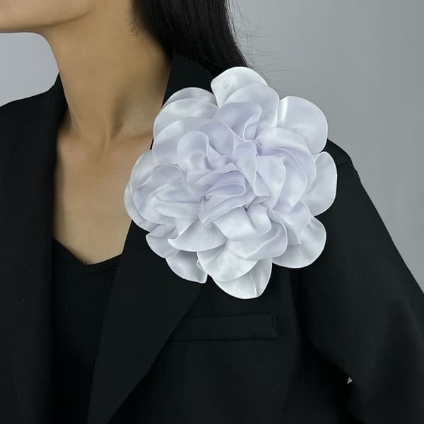 Stor Blomsterbroche Mode Fransk Badge Satin Prydnåle-FX- Grey
