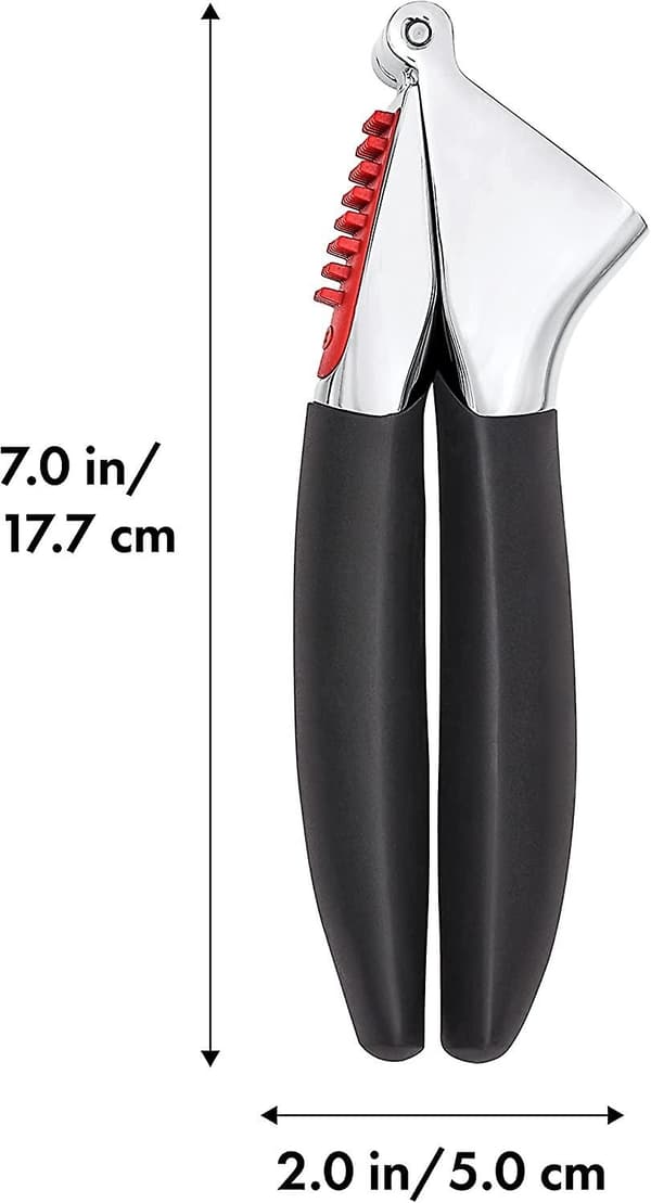OXO Good Grips Garlic Press - Simple Kitchen Tool for Crushing Garlic