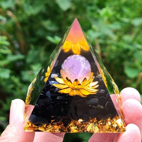 Ametist kristallsfär Orgonit Pyramid Chakra Energi Orgone Sten 5# Svart