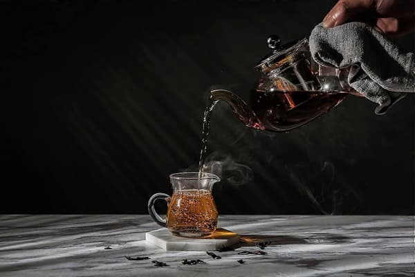 Tekanna i glas med infuser, 975 ml, säker för spishäll för löst te style1048