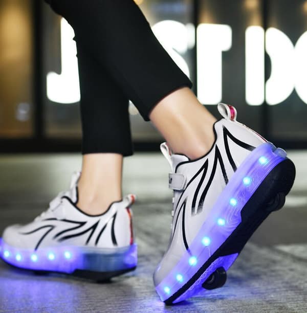 Børn LED USB Genopladelige Rullesko Hvid og Sort -FA- hvid og sort white and black 34