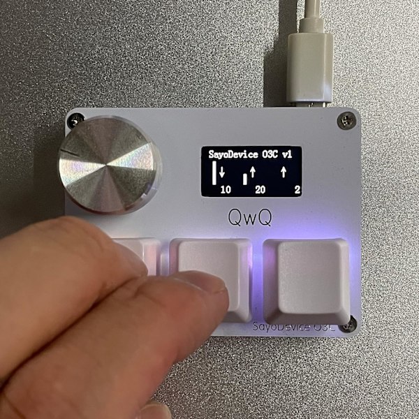 SayoDevice OSU O3C Rapid Trigger Hall Switchar Magnetic Linear Switches Tangentbord med ratt och skärm, Kopiera klistra, Shotcut, Macro Hotswap Mini Tangentbord...