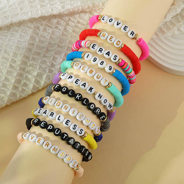 Ornament färgglad mjuk lera Taylor Swift engelska namn armband fläktarmband