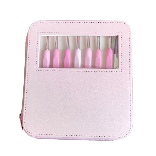 N030 - Set med 8 st. ergonomiska virknålar i snyggt rosa fodral multifärg one size