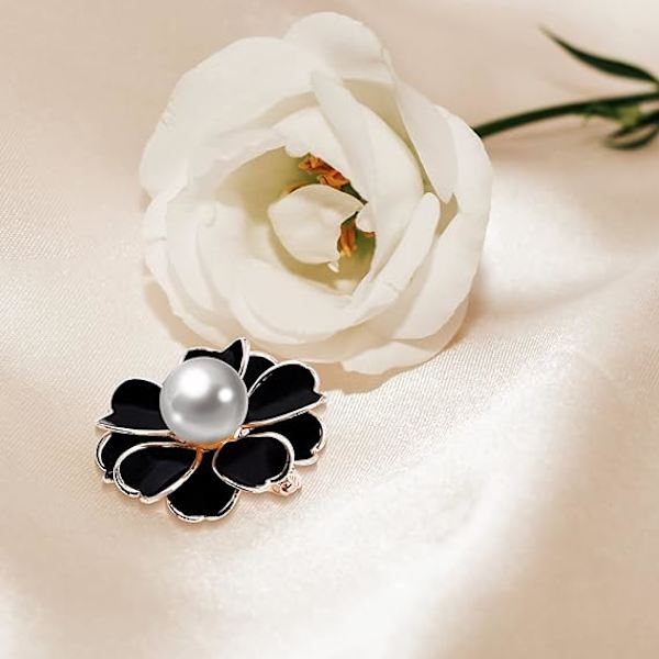 Kvinnors blomma artificiell pärla emalj legering brosch stift vit corsage kläder accessoarer snygg och populär hållbar (svart)