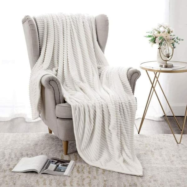 Fleecepläd 150 x 200 cm – Ultramjuk och varm – 100 % polyester – Lättskött – Soffa- och sängpläd