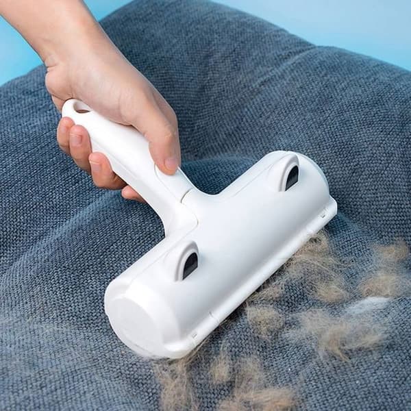 Kæledyrshårfjerningsbørste til katte og hunde – effektiv på møbler, sofaer og tæpper (AquaForge).