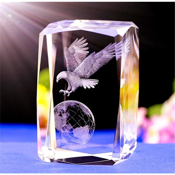 Krystalglas Bald Eagle Statuer, 3D Laser Etched Crystal Eagle Dekor Kunst, Dyre Krystalglas Terning Gravering Ornament Eagle Gaver med Gave(4x4x6cm)