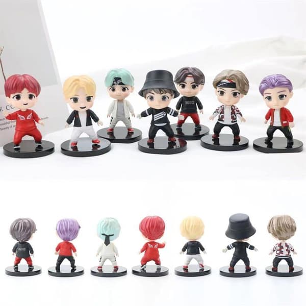 Sæt med 7 BTS Youth League Kagetoppe – \"Q-Version\" Idol Karakter / Bilpynt – BTS Figur (B)