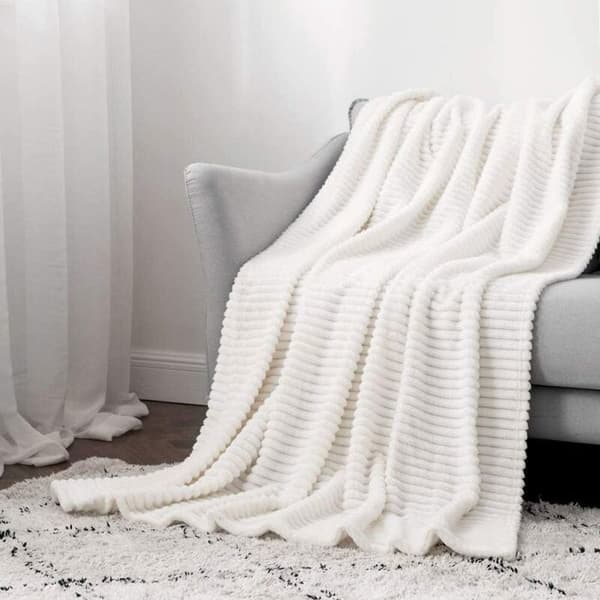 Fleecepläd 150 x 200 cm – Ultramjuk och varm – 100 % polyester – Lättskött – Soffa- och sängpläd