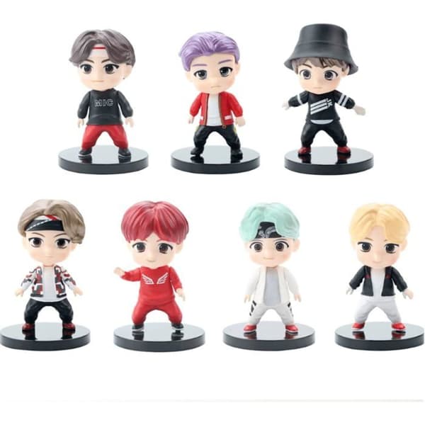 Sæt med 7 BTS Youth League Kagetoppe – \"Q-Version\" Idol Karakter / Bilpynt – BTS Figur (B)