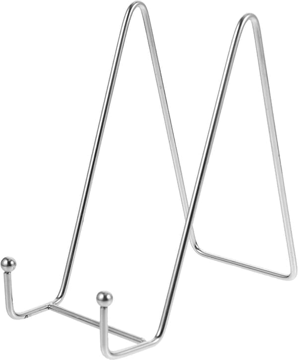 Bokhylle i metallplate for utstilling med solid jernramme Minimalisme