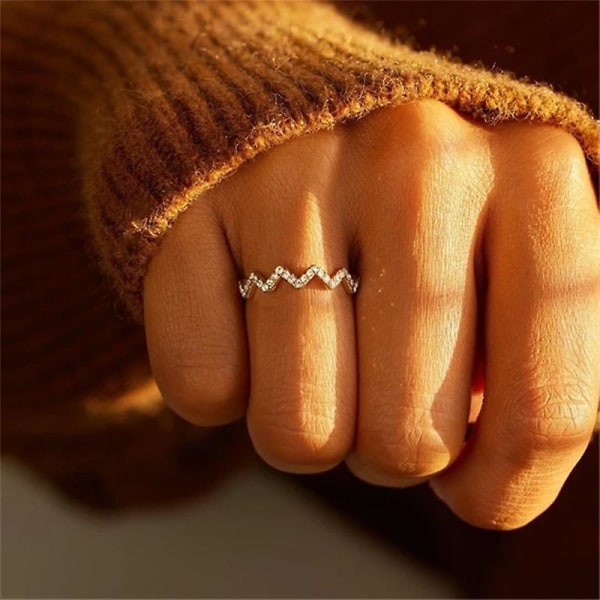 Till min bästa vän Toppar och dalar Ring Rhinestone Wave Shape Open Finger Ring Smycken Present