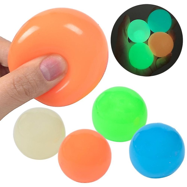 4 st Glödande Sticky Balls Stressbollar Glow In The Dark Leksaker Stick To The Ceiling Fidget Toys För Barn Vuxna Presenter