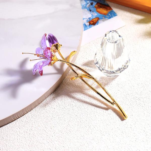 Kristallblomma Figur Lily Blomma Samlarobjekt Present till Kvinnor, Glas Lilja med Kristallvas Metallstam för Hem Bröllopsfest Dekor Purple
