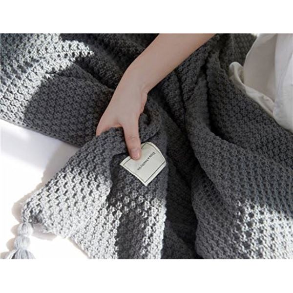 Nordisk stil stickad filt filt med tofs pom poms 110x150cm stickad soffa säng filt filt för kontorsstol soffa soffa alla årstider (grå)