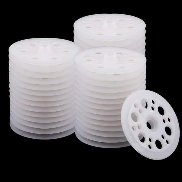 100 st platta plastbrickor, 45 mm polypropenbrickor för fixering och stöd av isoleringspaneler
