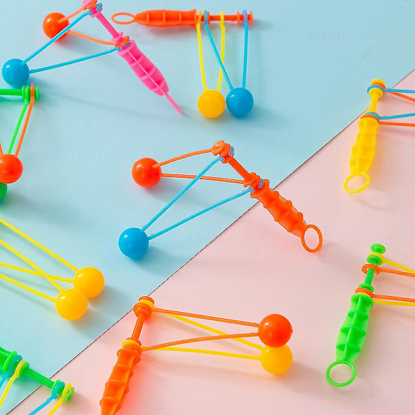 8 st 4-tums miniklackar, plastpendelboll