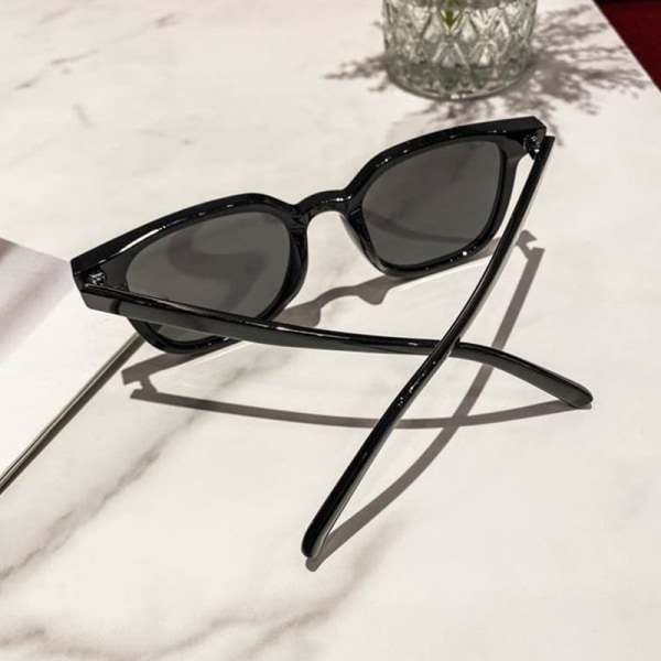 Nya retrosolglasögon för män, kvinnor, klassisk fyrkantig svart ram S A6