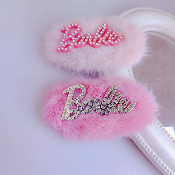 Barbie Letter Hårnål Sweet e Pink Plush Hair Clip For Girls Si A11