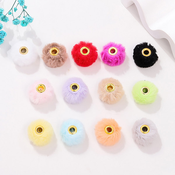 10st pälsbeklädda bollpärlor med raka hål Berlocker DIY Pompom Pe A1