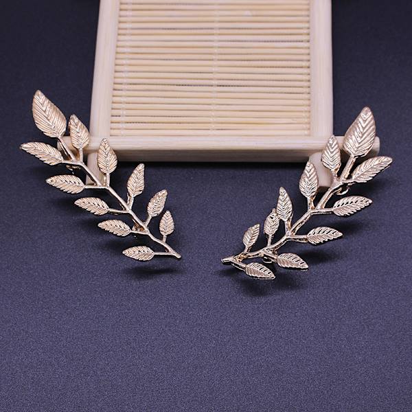 1 Par Trendig Suit Skjorta Krage Pin Leaf Alloy Broscher Kläder Silver