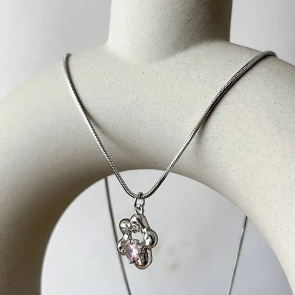 Blomma ihåliga hängsmycke halsband inläggningar Zircon Star Rosa nyckelbenet